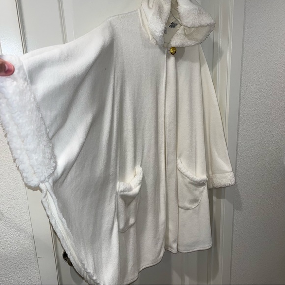 Le Moda Ladies Sherpa Trim Hooded Wrap Winter Collection One Size poncho cream - Picture 10 of 10